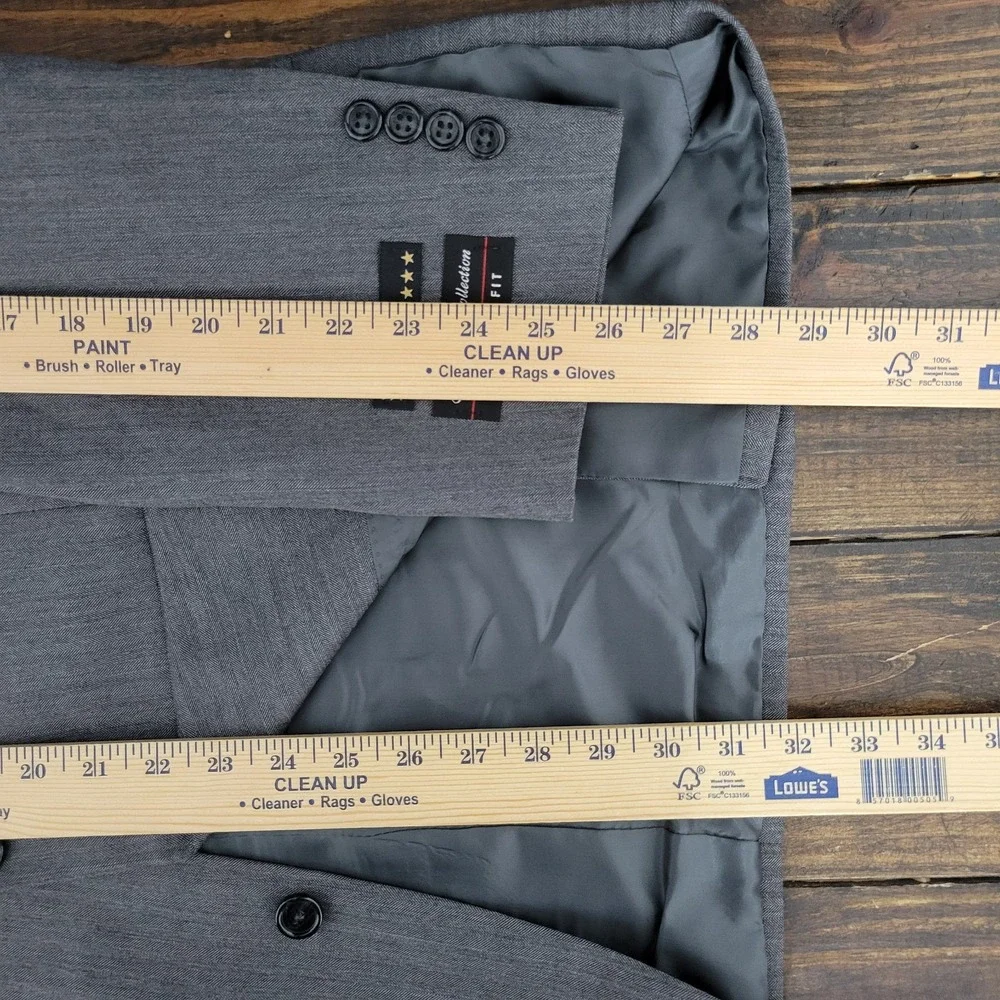 JOS A BANK Men's Sport Coat Blazer Two Button Gray Herringbone Size 41L NEW‎